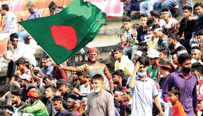 খেলার আড়ালের রাজনীতি